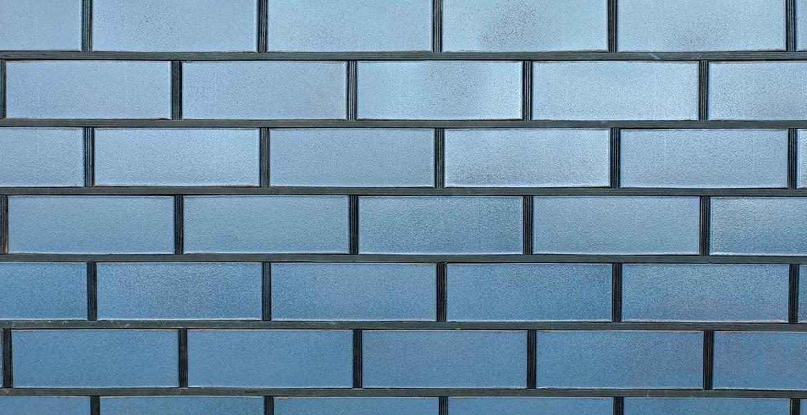 Керамический глазурованный кирпич: особенности и назначение